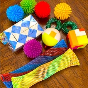 Fidgets, 12 little fidget toys
